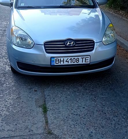Сірий Хендай Акцент, об'ємом двигуна 1.4 л та пробігом 155 тис. км за 5600 $, фото 1 на Automoto.ua