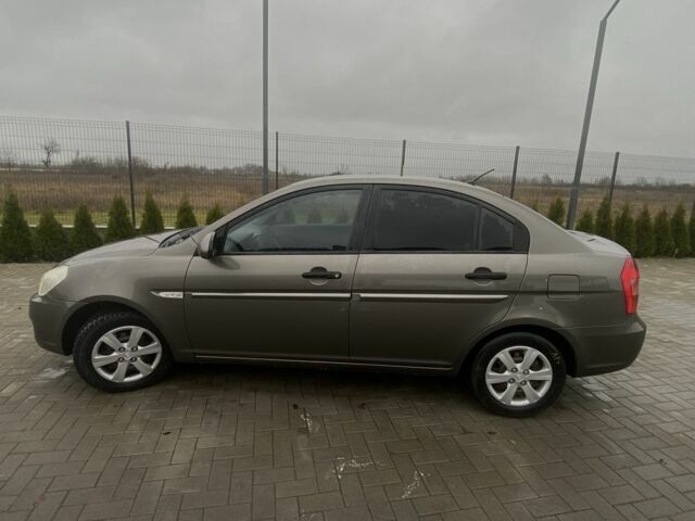 Серый Хендай Акцент, объемом двигателя 1.4 л и пробегом 344 тыс. км за 5000 $, фото 1 на Automoto.ua