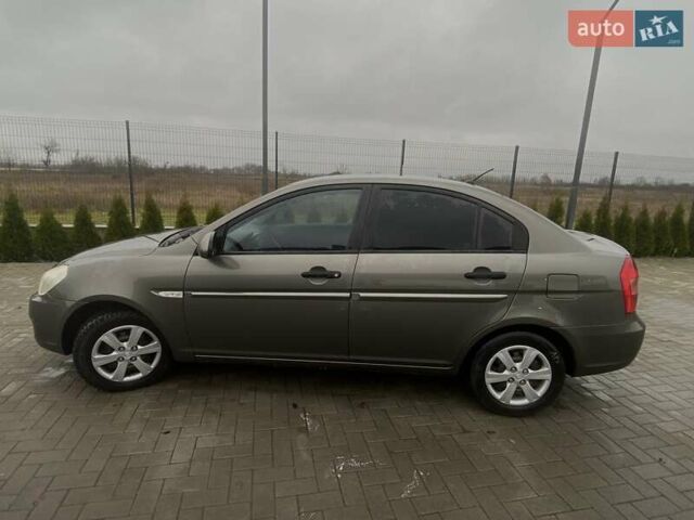 Серый Хендай Акцент, объемом двигателя 1.4 л и пробегом 344 тыс. км за 5000 $, фото 1 на Automoto.ua