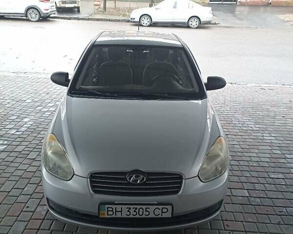 Серый Хендай Акцент, объемом двигателя 1.4 л и пробегом 140 тыс. км за 4999 $, фото 1 на Automoto.ua