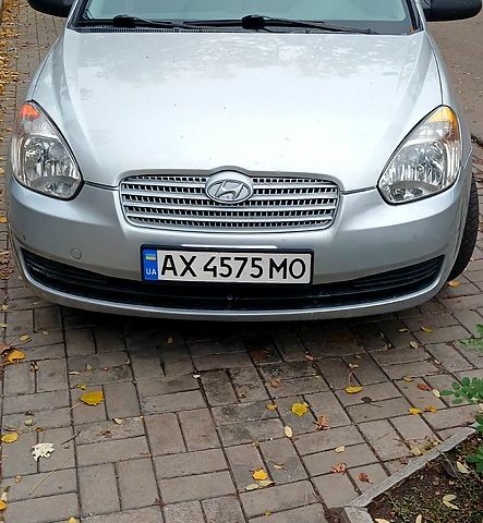 Серый Хендай Акцент, объемом двигателя 1.4 л и пробегом 113 тыс. км за 4600 $, фото 1 на Automoto.ua