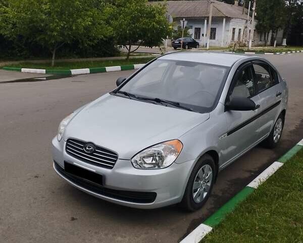 Серый Хендай Акцент, объемом двигателя 1.4 л и пробегом 105 тыс. км за 5200 $, фото 1 на Automoto.ua