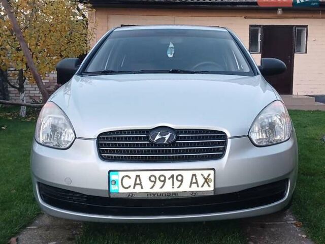 Сірий Хендай Акцент, об'ємом двигуна 1.4 л та пробігом 130 тис. км за 5500 $, фото 1 на Automoto.ua