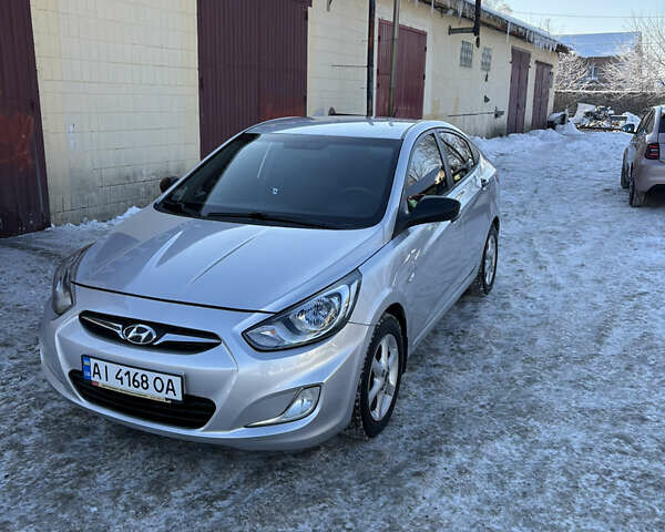 Серый Хендай Акцент, объемом двигателя 1.4 л и пробегом 166 тыс. км за 7000 $, фото 1 на Automoto.ua