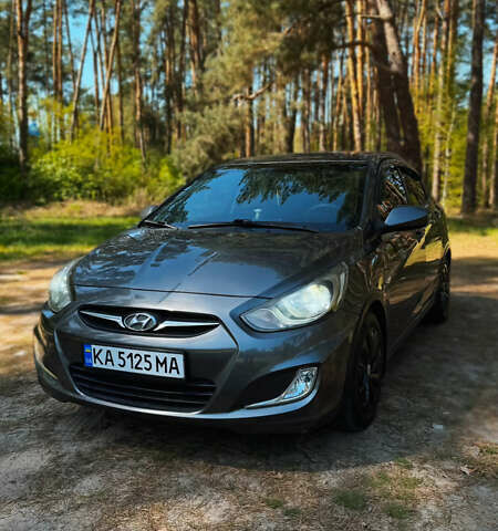Сірий Хендай Акцент, об'ємом двигуна 1.4 л та пробігом 185 тис. км за 6800 $, фото 1 на Automoto.ua