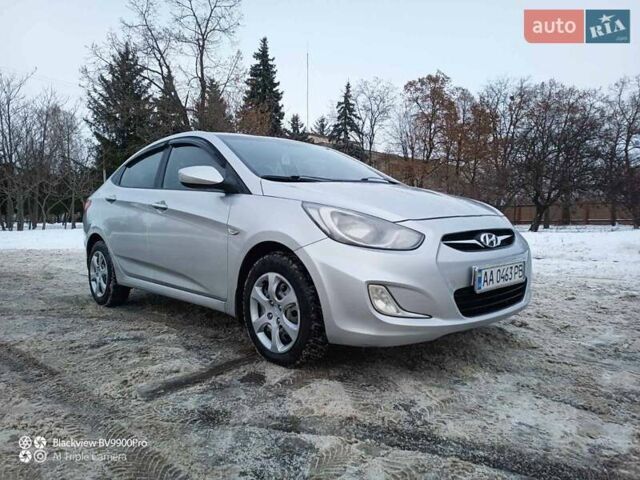 Серый Хендай Акцент, объемом двигателя 1.4 л и пробегом 182 тыс. км за 5700 $, фото 1 на Automoto.ua