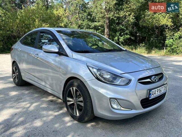Сірий Хендай Акцент, об'ємом двигуна 1.4 л та пробігом 126 тис. км за 7500 $, фото 1 на Automoto.ua