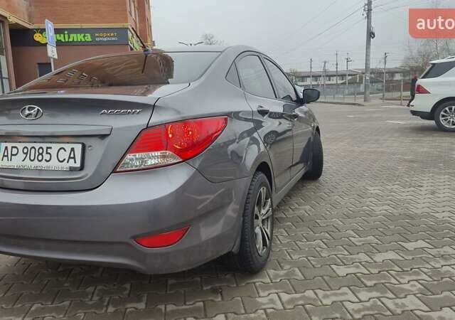 Серый Хендай Акцент, объемом двигателя 1.4 л и пробегом 98 тыс. км за 8300 $, фото 1 на Automoto.ua