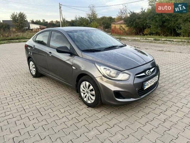Сірий Хендай Акцент, об'ємом двигуна 1.4 л та пробігом 200 тис. км за 5700 $, фото 1 на Automoto.ua