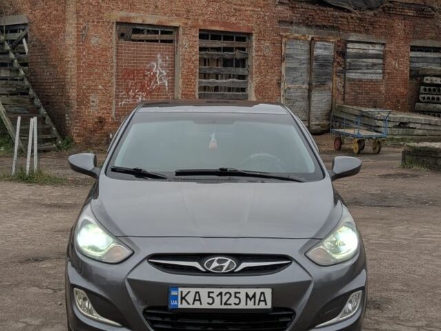 Сірий Хендай Акцент, об'ємом двигуна 1.4 л та пробігом 200 тис. км за 6450 $, фото 1 на Automoto.ua