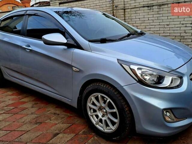 Серый Хендай Акцент, объемом двигателя 1.4 л и пробегом 114 тыс. км за 7300 $, фото 1 на Automoto.ua