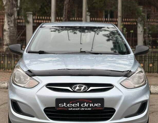 Сірий Хендай Акцент, об'ємом двигуна 1.4 л та пробігом 172 тис. км за 7299 $, фото 1 на Automoto.ua