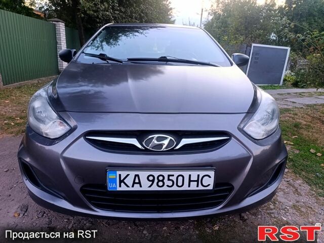 Хендай Акцент 2011 у Києві на Automoto.ua Сірий Хендай Акцент, об'ємом двигуна 1.4 л та пробігом 187 тис. км за 6800 $, фото 1 на Automoto.ua