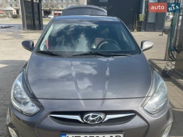 Серый Хендай Акцент, объемом двигателя 1.4 л и пробегом 158 тыс. км за 6500 $, фото 1 на Automoto.ua