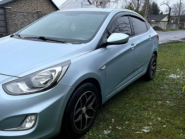 Сірий Хендай Акцент, об'ємом двигуна 1.4 л та пробігом 127 тис. км за 9300 $, фото 1 на Automoto.ua