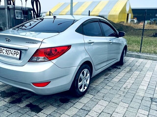 Сірий Хендай Акцент, об'ємом двигуна 1.6 л та пробігом 86 тис. км за 7600 $, фото 1 на Automoto.ua