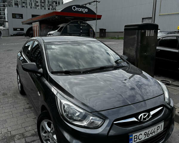 Сірий Хендай Акцент, об'ємом двигуна 1.4 л та пробігом 145 тис. км за 7500 $, фото 1 на Automoto.ua