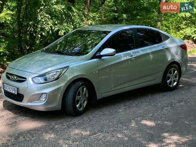 Сірий Хендай Акцент, об'ємом двигуна 1.6 л та пробігом 106 тис. км за 8200 $, фото 1 на Automoto.ua