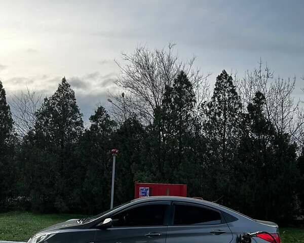 Серый Хендай Акцент, объемом двигателя 1.6 л и пробегом 173 тыс. км за 6500 $, фото 1 на Automoto.ua