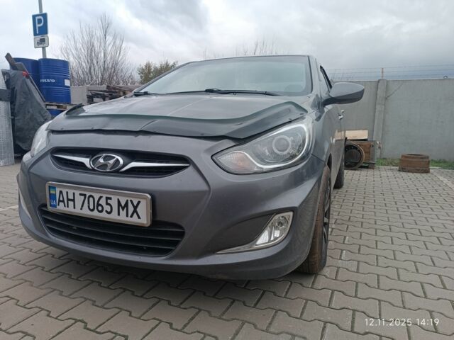 Сірий Хендай Акцент, об'ємом двигуна 1.4 л та пробігом 117 тис. км за 3000 $, фото 1 на Automoto.ua