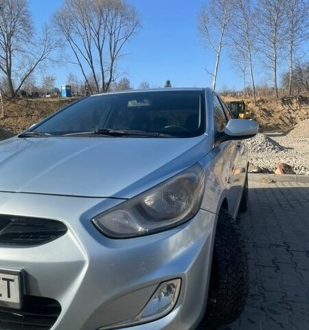 Сірий Хендай Акцент, об'ємом двигуна 1.4 л та пробігом 210 тис. км за 5900 $, фото 1 на Automoto.ua