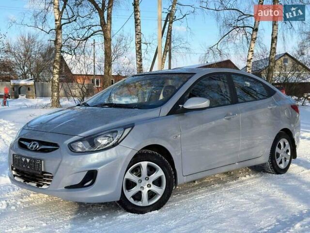 Сірий Хендай Акцент, об'ємом двигуна 1.4 л та пробігом 150 тис. км за 6450 $, фото 1 на Automoto.ua