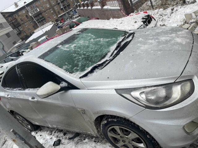 Сірий Хендай Акцент, об'ємом двигуна 1.6 л та пробігом 170 тис. км за 6000 $, фото 1 на Automoto.ua