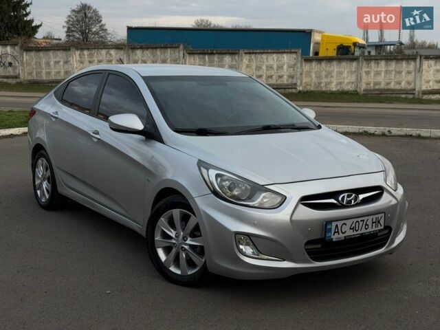 Сірий Хендай Акцент, об'ємом двигуна 1.6 л та пробігом 146 тис. км за 8300 $, фото 1 на Automoto.ua