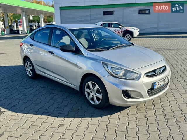 Хендай Акцент 2012 в Киеве на Automoto.ua Серый Хендай Акцент, объемом двигателя 1.4 л и пробегом 88 тыс. км за 6500 $, фото 1 на Automoto.ua