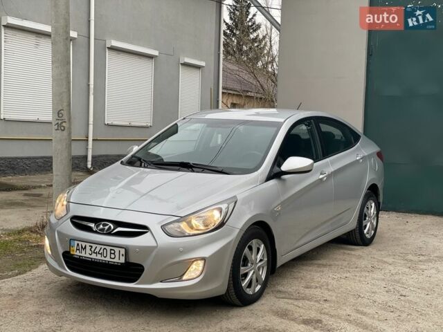 Серый Хендай Акцент, объемом двигателя 1.6 л и пробегом 62 тыс. км за 10800 $, фото 1 на Automoto.ua