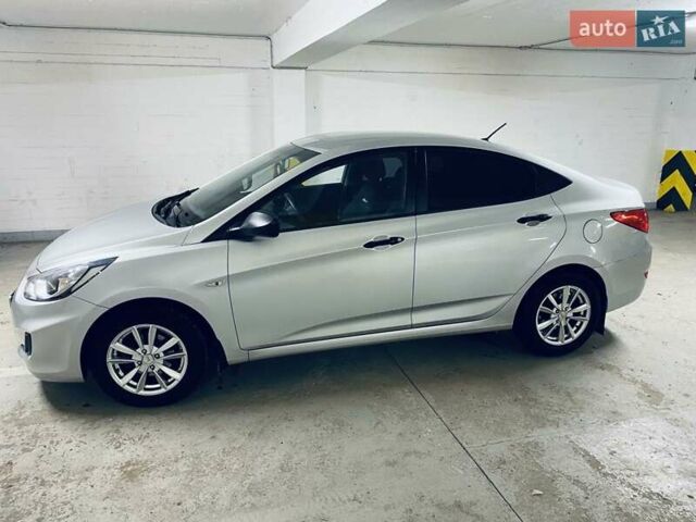 Серый Хендай Акцент, объемом двигателя 1.4 л и пробегом 91 тыс. км за 7700 $, фото 1 на Automoto.ua