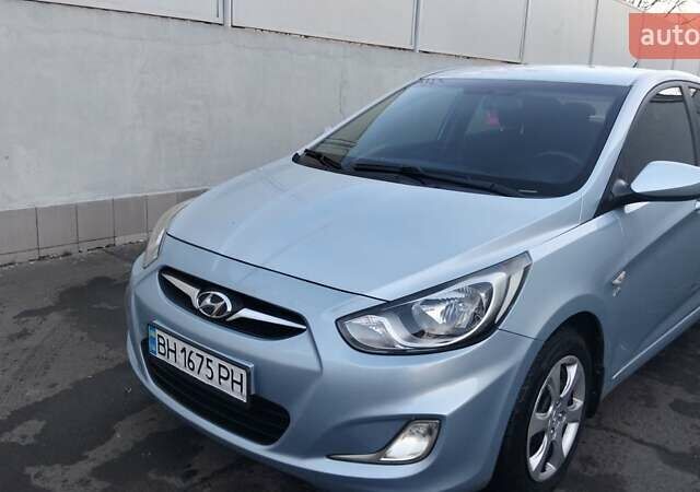 Серый Хендай Акцент, объемом двигателя 1.6 л и пробегом 124 тыс. км за 7600 $, фото 1 на Automoto.ua