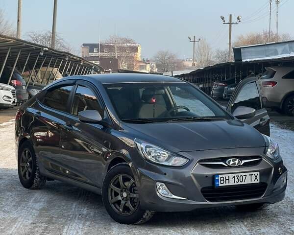 Сірий Хендай Акцент, об'ємом двигуна 1.4 л та пробігом 159 тис. км за 8000 $, фото 1 на Automoto.ua