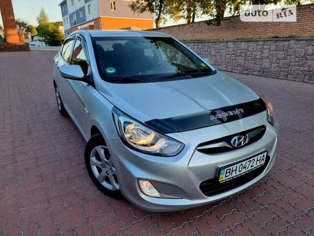 Серый Хендай Акцент, объемом двигателя 1.4 л и пробегом 104 тыс. км за 8900 $, фото 1 на Automoto.ua