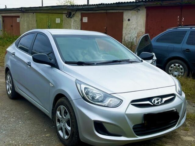 Сірий Хендай Акцент, об'ємом двигуна 1.4 л та пробігом 76 тис. км за 8600 $, фото 1 на Automoto.ua