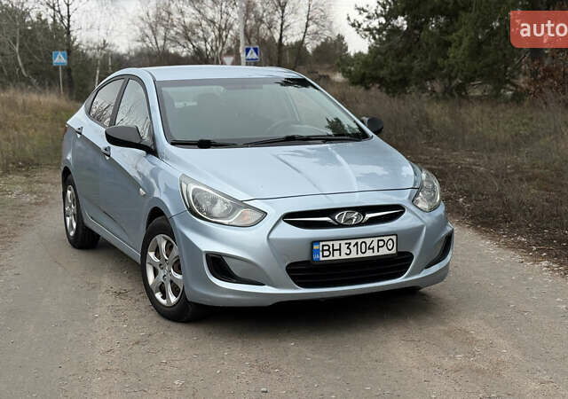 Серый Хендай Акцент, объемом двигателя 1.4 л и пробегом 127 тыс. км за 7000 $, фото 1 на Automoto.ua