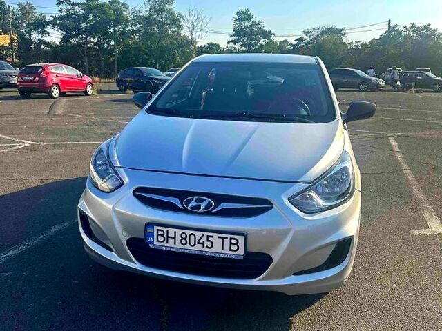 Серый Хендай Акцент, объемом двигателя 1.4 л и пробегом 195 тыс. км за 6800 $, фото 1 на Automoto.ua