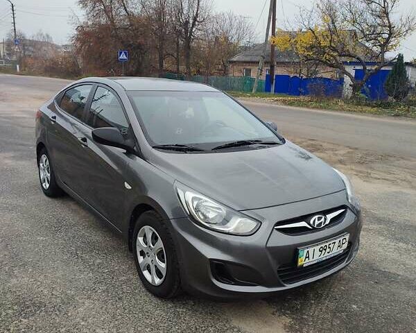 Серый Хендай Акцент, объемом двигателя 1.4 л и пробегом 108 тыс. км за 7500 $, фото 1 на Automoto.ua