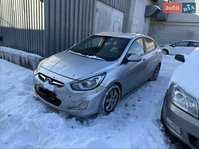 Серый Хендай Акцент, объемом двигателя 1.59 л и пробегом 265 тыс. км за 3500 $, фото 1 на Automoto.ua