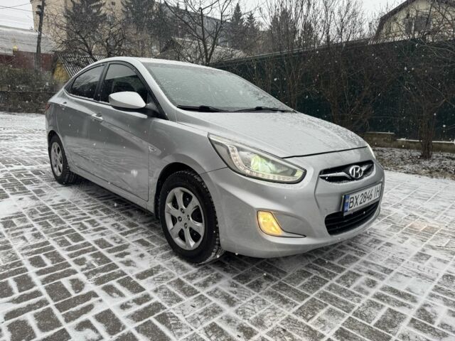 Серый Хендай Акцент, объемом двигателя 1.6 л и пробегом 153 тыс. км за 7600 $, фото 1 на Automoto.ua