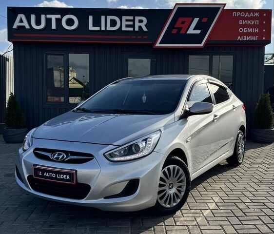 Серый Хендай Акцент, объемом двигателя 1.4 л и пробегом 156 тыс. км за 7400 $, фото 1 на Automoto.ua