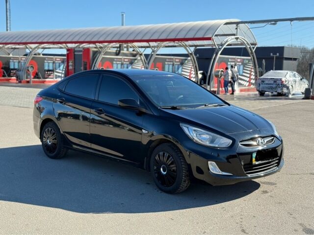 Серый Хендай Акцент, объемом двигателя 1.4 л и пробегом 269 тыс. км за 6450 $, фото 1 на Automoto.ua