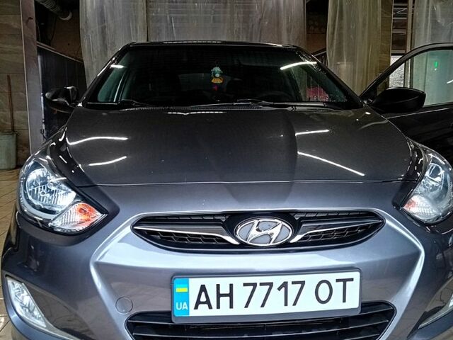 Сірий Хендай Акцент, об'ємом двигуна 1.4 л та пробігом 90 тис. км за 7300 $, фото 1 на Automoto.ua