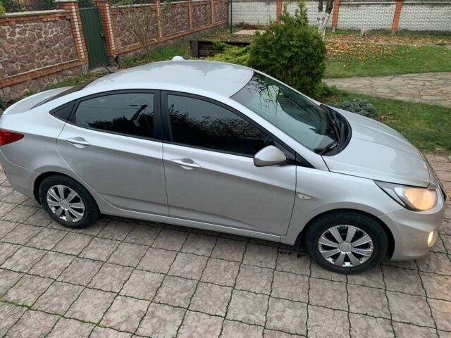 Серый Хендай Акцент, объемом двигателя 1.4 л и пробегом 162 тыс. км за 8800 $, фото 1 на Automoto.ua