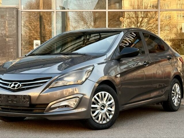 Серый Хендай Акцент, объемом двигателя 1.4 л и пробегом 145 тыс. км за 7700 $, фото 1 на Automoto.ua