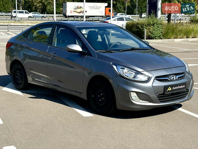 Сірий Хендай Акцент, об'ємом двигуна 1.59 л та пробігом 167 тис. км за 8950 $, фото 1 на Automoto.ua
