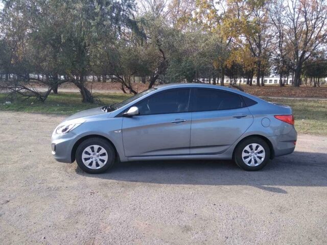 Сірий Хендай Акцент, об'ємом двигуна 1.4 л та пробігом 28 тис. км за 10900 $, фото 1 на Automoto.ua