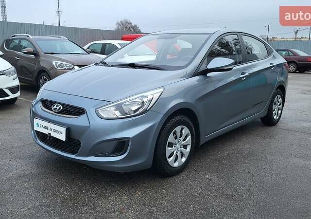 Серый Хендай Акцент, объемом двигателя 1.4 л и пробегом 97 тыс. км за 9500 $, фото 1 на Automoto.ua