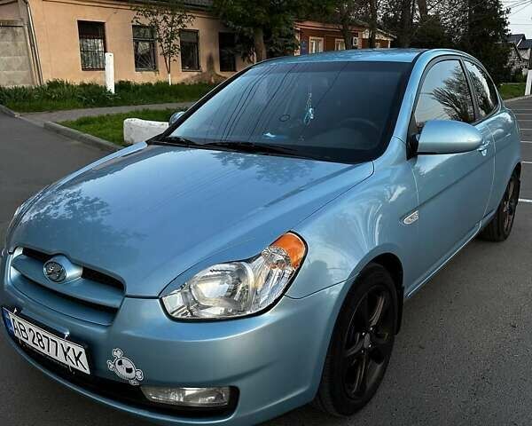 Синий Хендай Акцент, объемом двигателя 1.6 л и пробегом 160 тыс. км за 5100 $, фото 1 на Automoto.ua