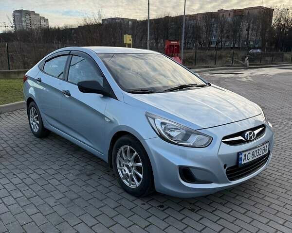 Синий Хендай Акцент, объемом двигателя 1.4 л и пробегом 220 тыс. км за 6400 $, фото 1 на Automoto.ua